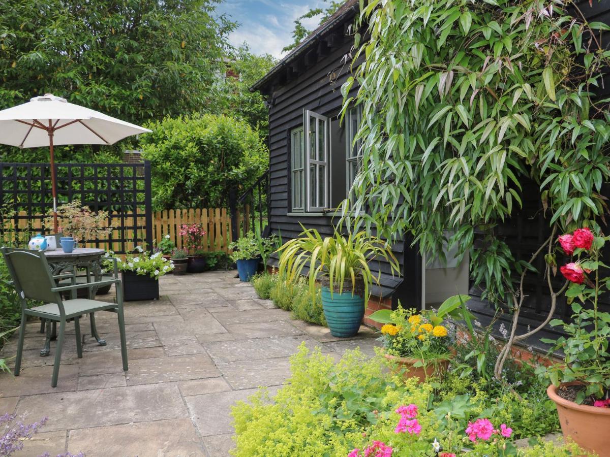 The Barn At Sandhole * Tonbridge
